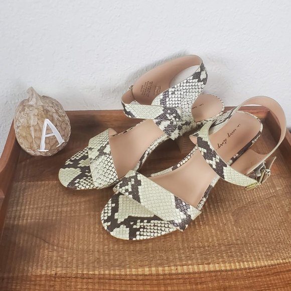 NWT Addition-Elle Sandals Faux Snake Skin Sling Back Size 8W - Picture 8 of 8